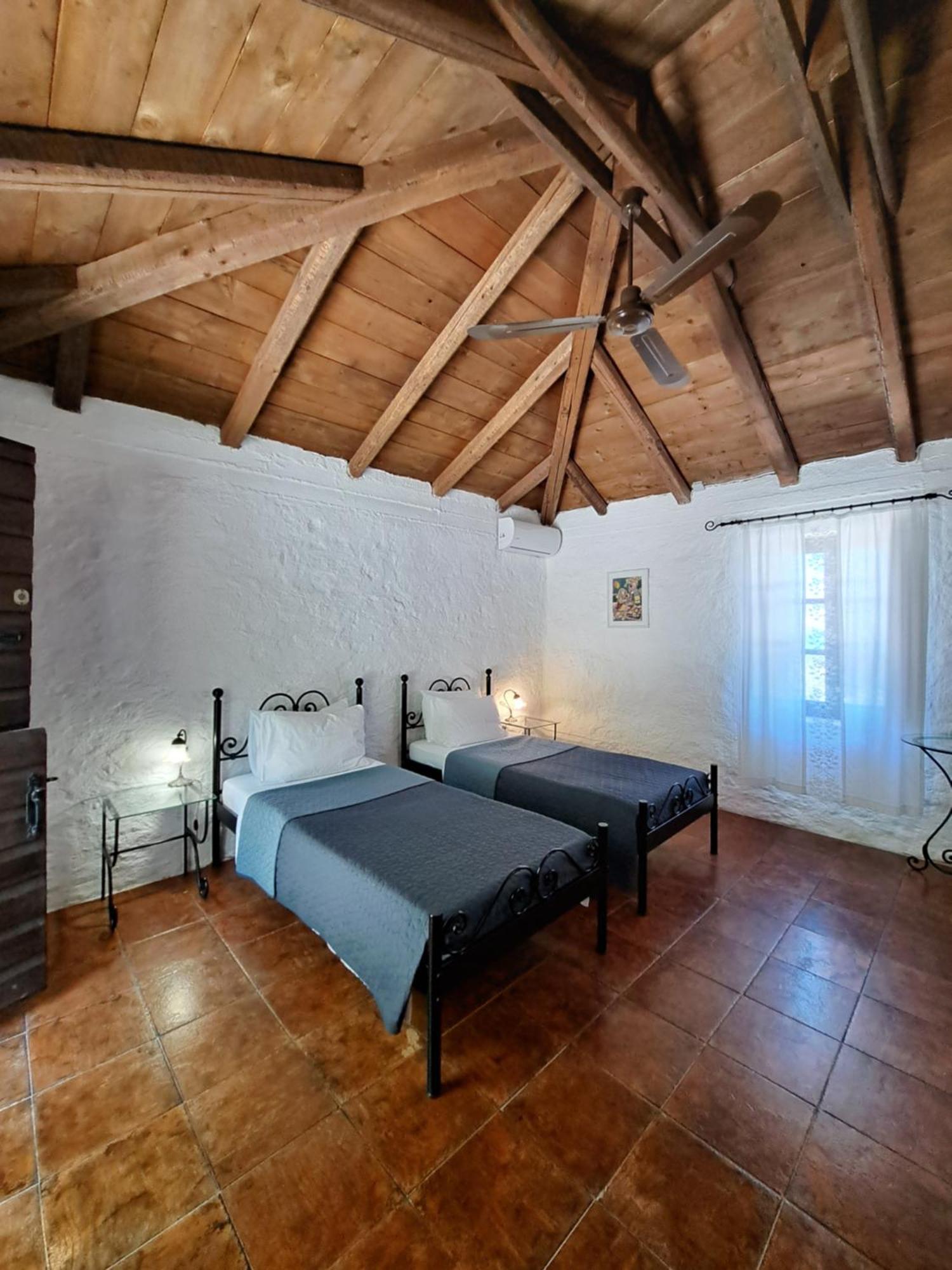Tsivouli Accommodation Lithakia  エクステリア 写真