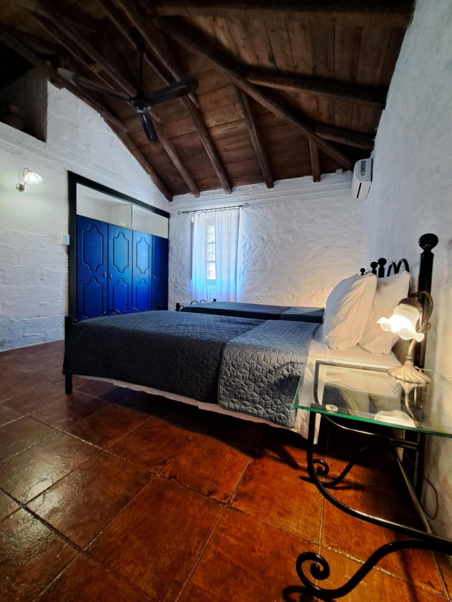 Tsivouli Accommodation Lithakia  エクステリア 写真