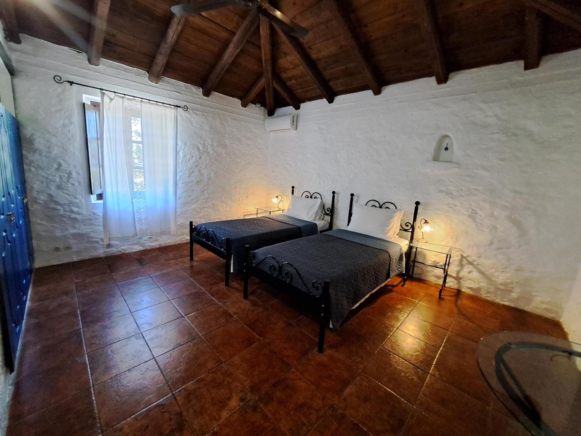 Tsivouli Accommodation Lithakia  エクステリア 写真