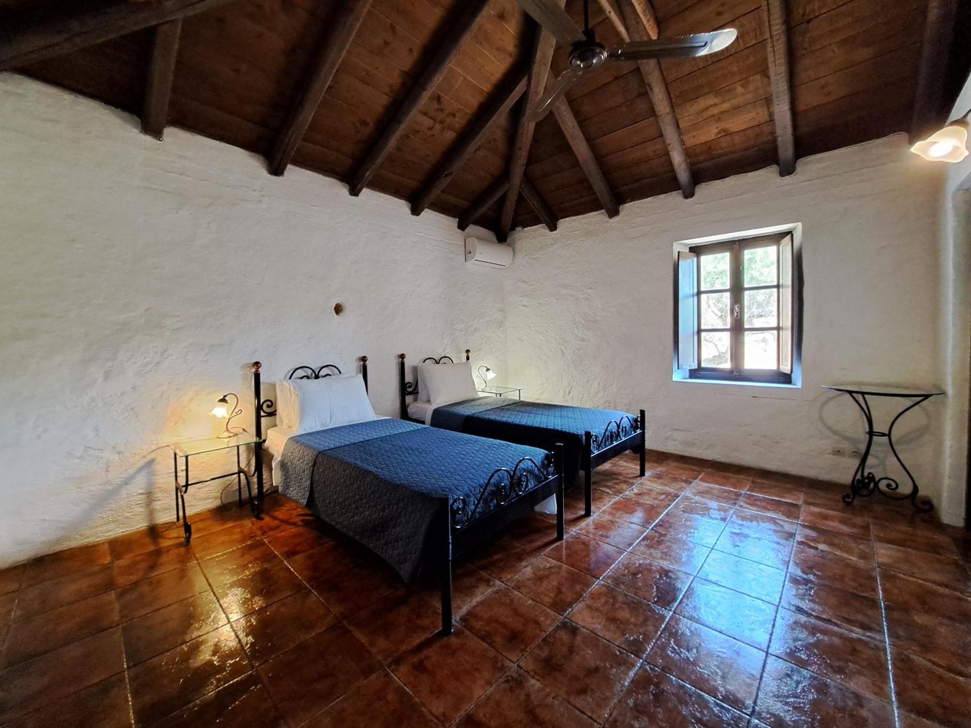 Tsivouli Accommodation Lithakia  エクステリア 写真