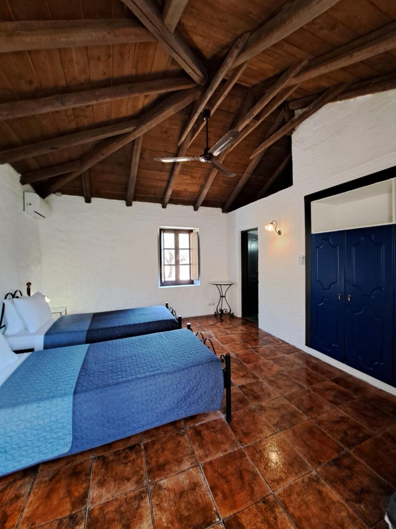 Tsivouli Accommodation Lithakia  エクステリア 写真